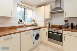 Kitchen/Diner- click for photo gallery